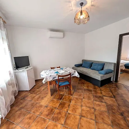 In - Balaton 52987 شقة