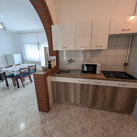 In - Balaton 52987 زاماردي